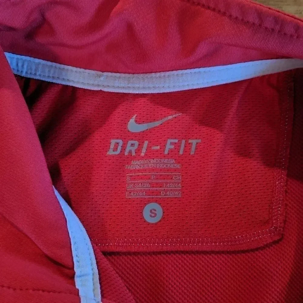 Nike quarter zip dri fit red small